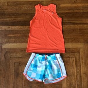 Women’s Nike Running Outfit Size Medium 🏃🏻‍♀️